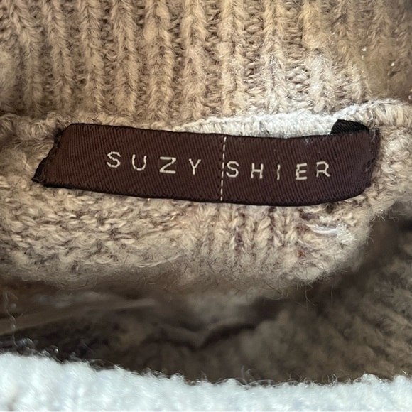 Grey cable knit sweater - Picture 3 of 6